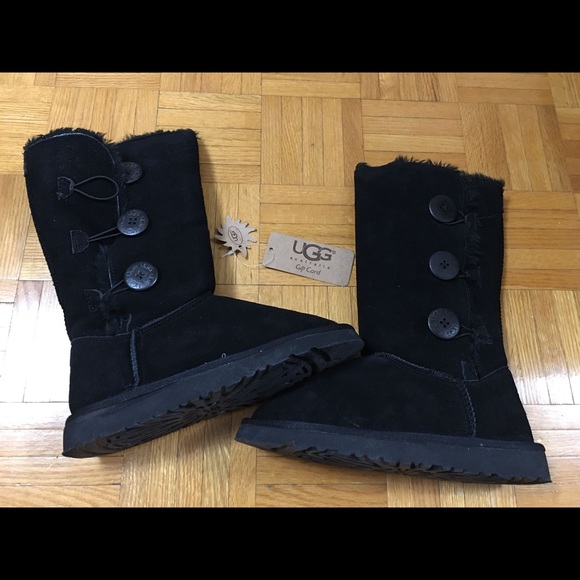 UGG Women’s Bailey Button Triplet II Boots - Picture 2 of 4